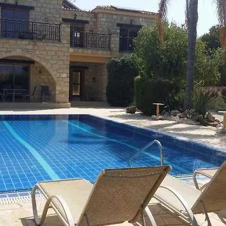 Villa Androulla Argaka, Paphos *